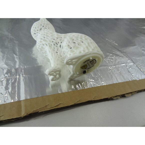 3D Printed Hollow Cat small Voronoi cat  Figurine With LED Light - Picture 12 of 12